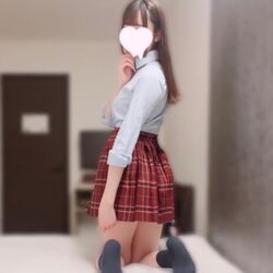 チラッ
