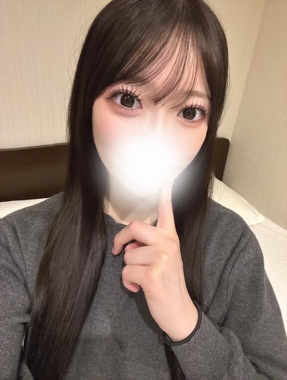 遅くなりましたが23時までいます