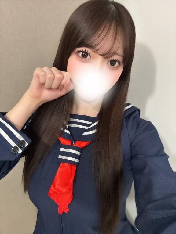 セーラー服久々に着たよ！どうかな？