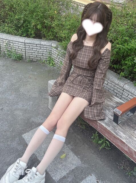 白雪ちなつ  JK上がりたて18歳！